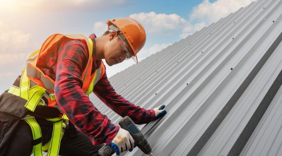 Professional Emergency Roof Repairs services in Round Pond, ME